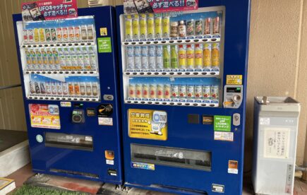 校内２か所に設置の自販機