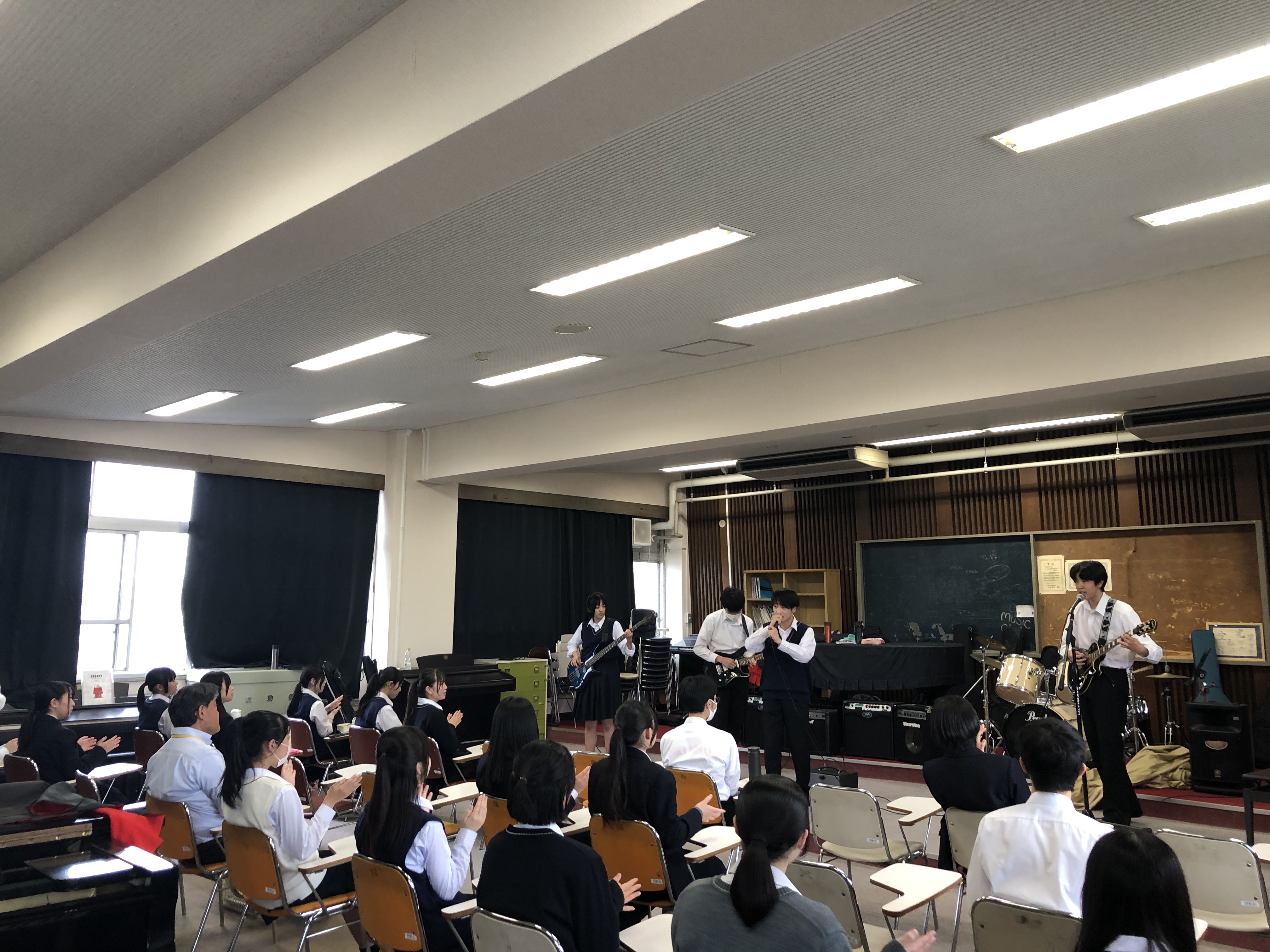 昼休みライブ_2年生