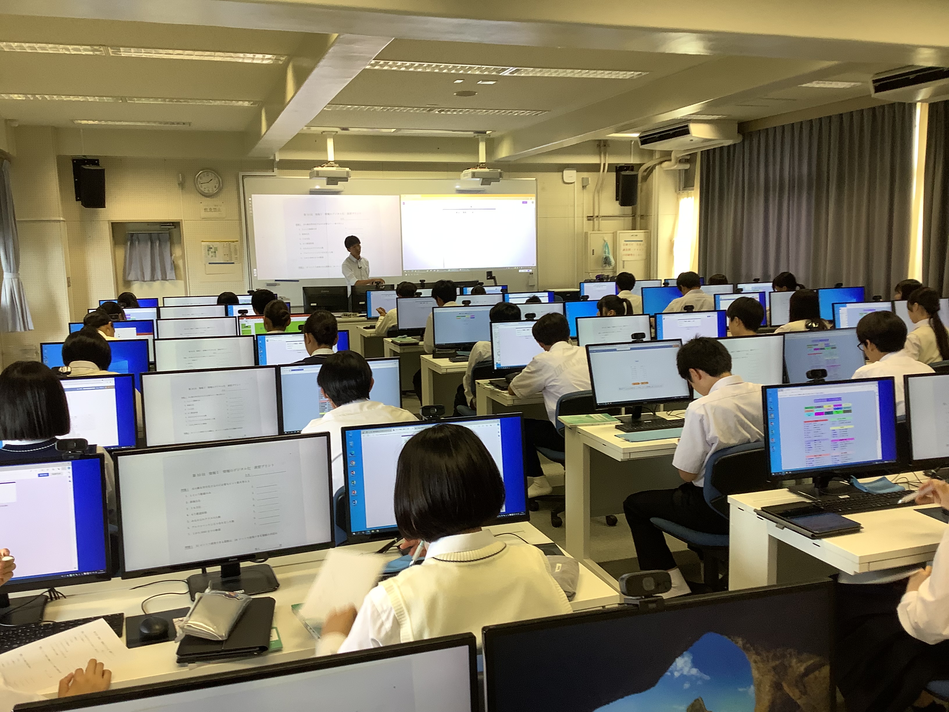 授業の様子（４）１年次情報Ⅰ
