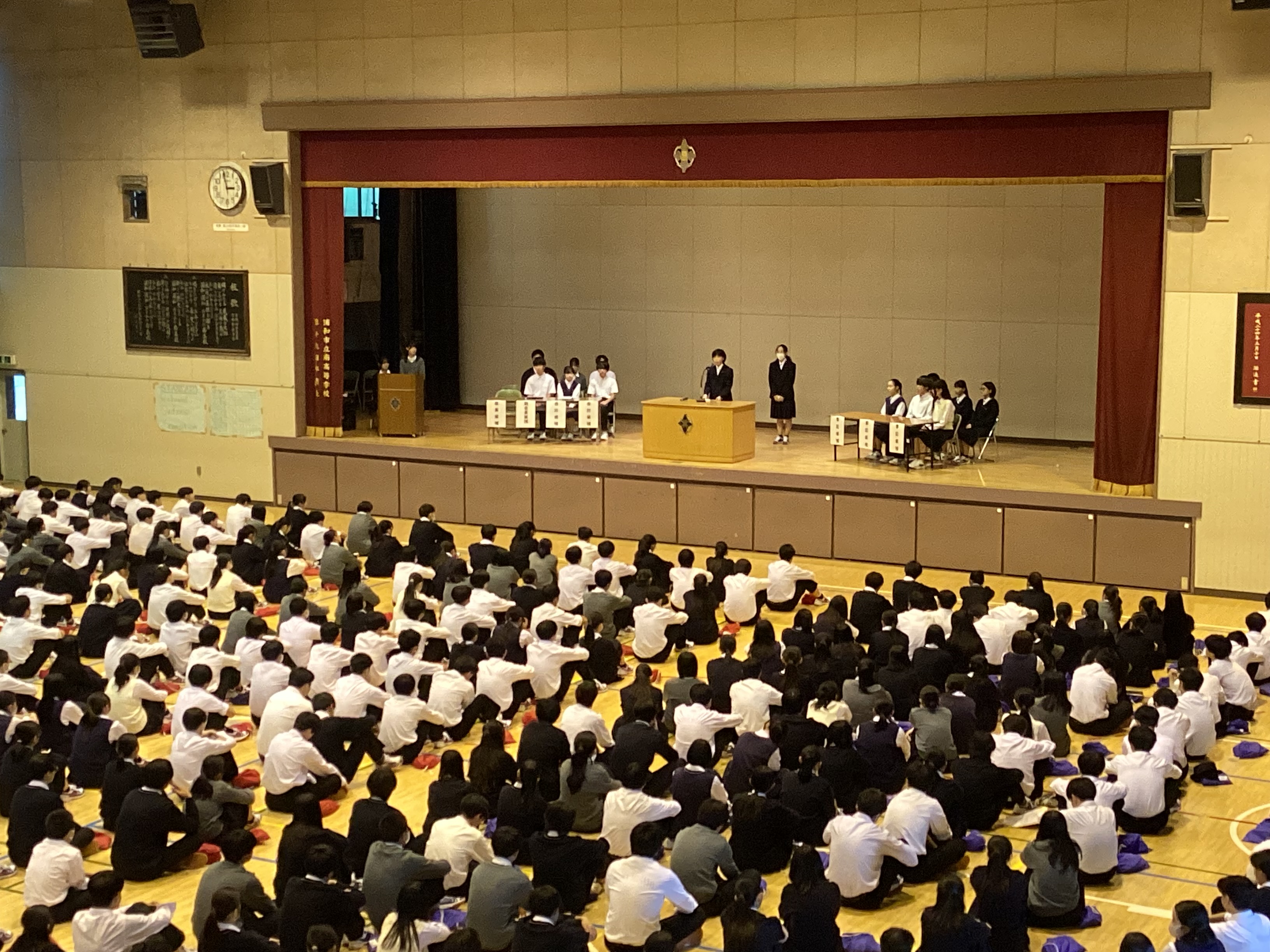 生徒会役員選挙　立ち合い演説