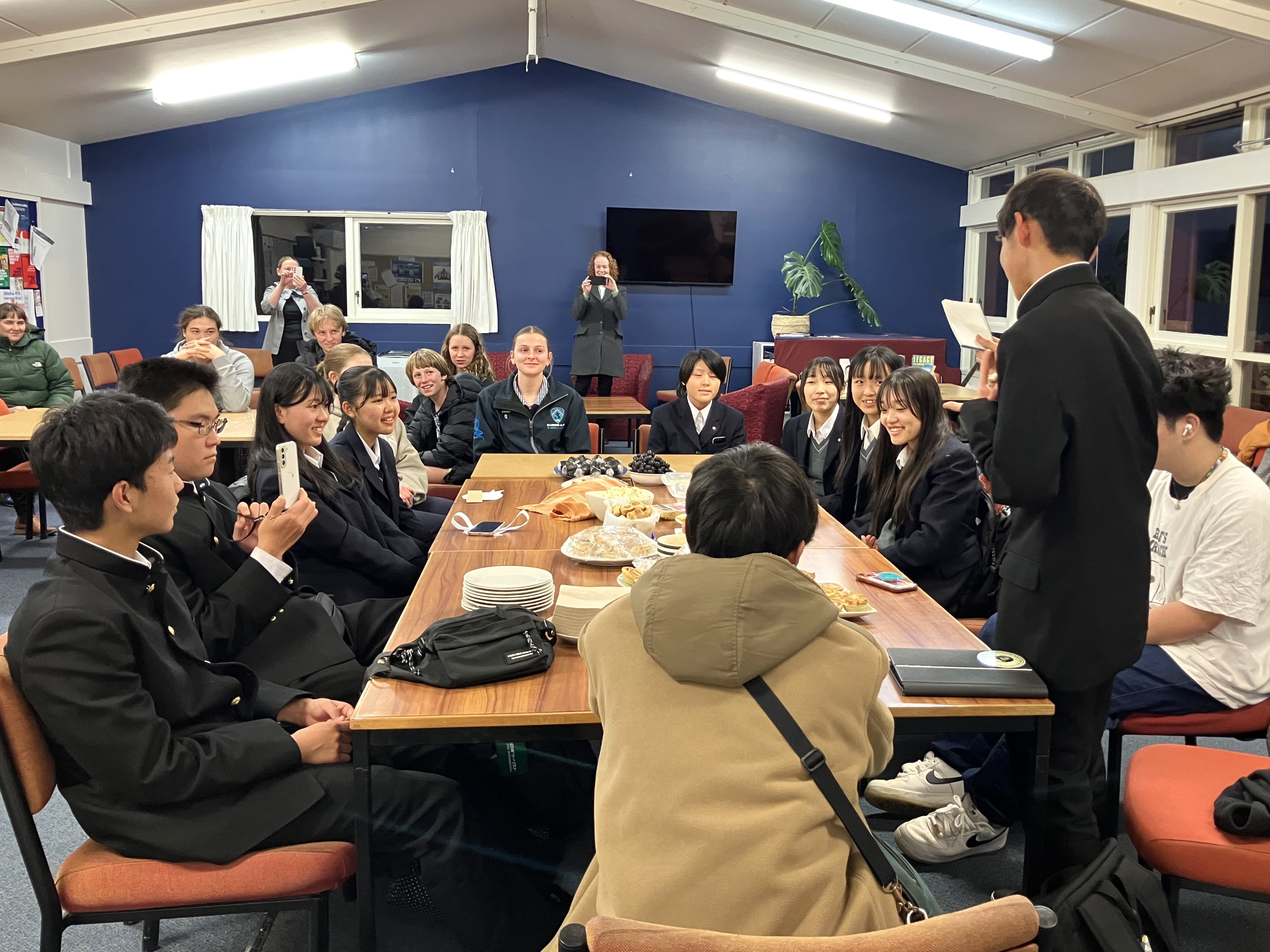 お別れ会で感謝のスピーチ