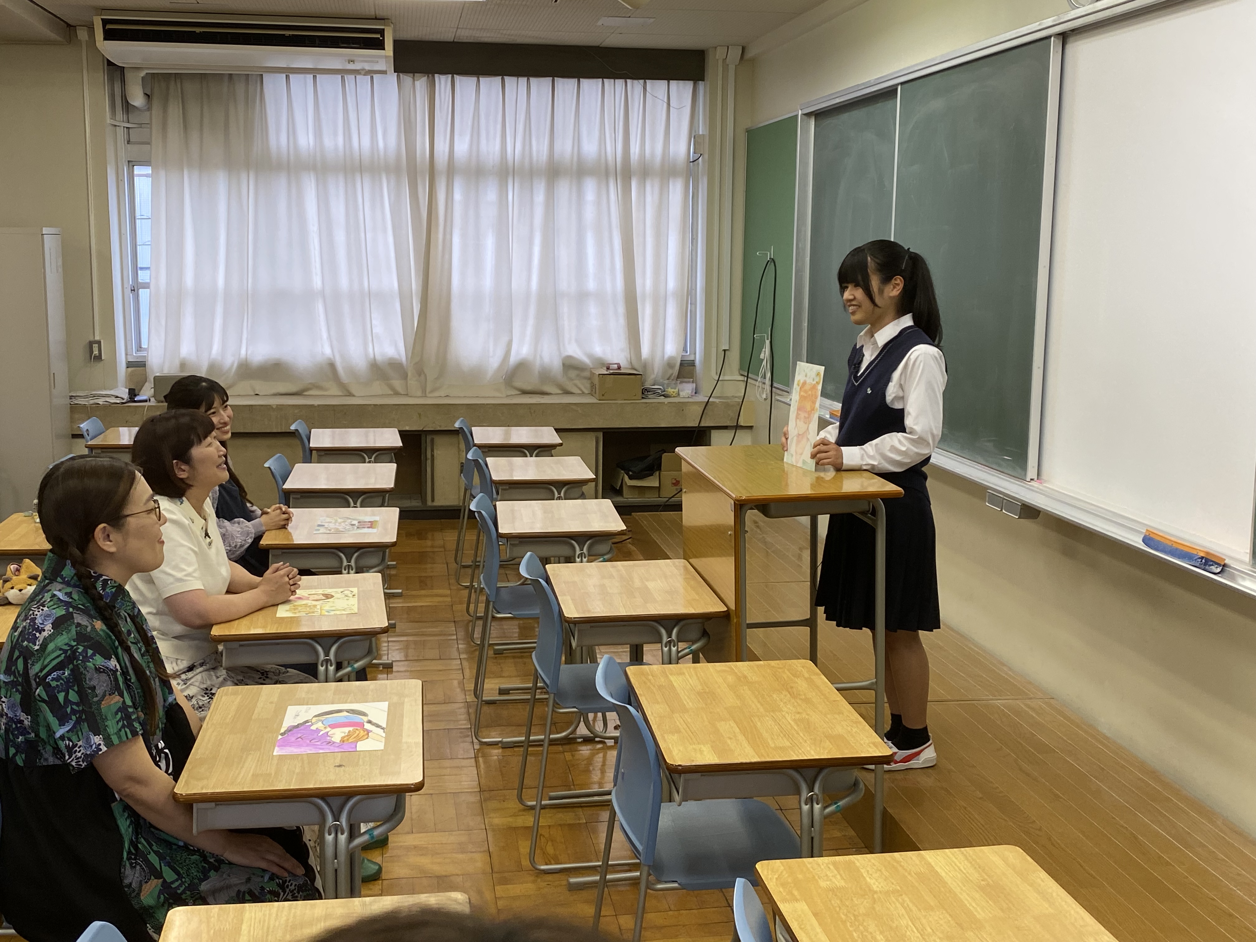 作品発表の様子