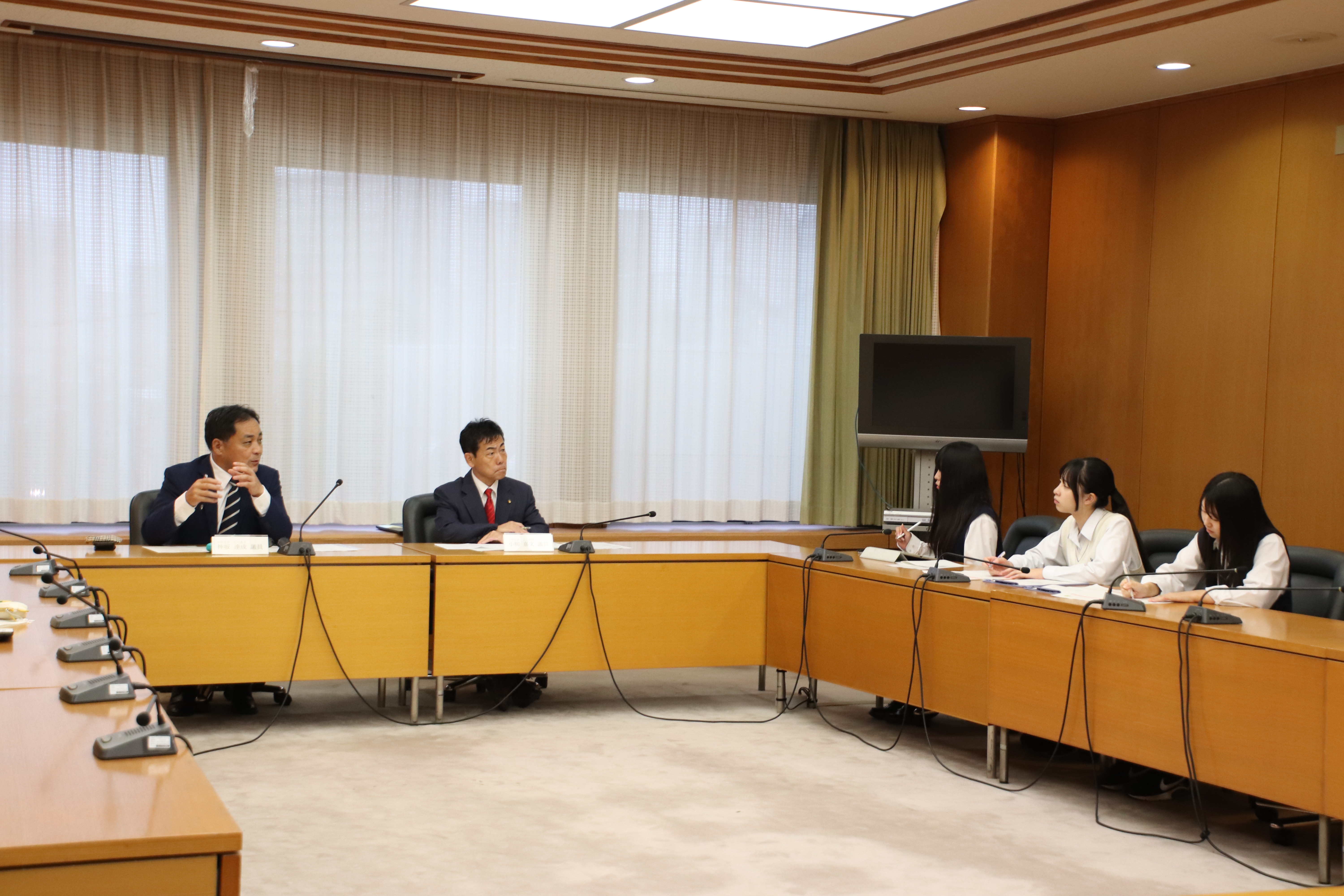 議員さんに取材③
