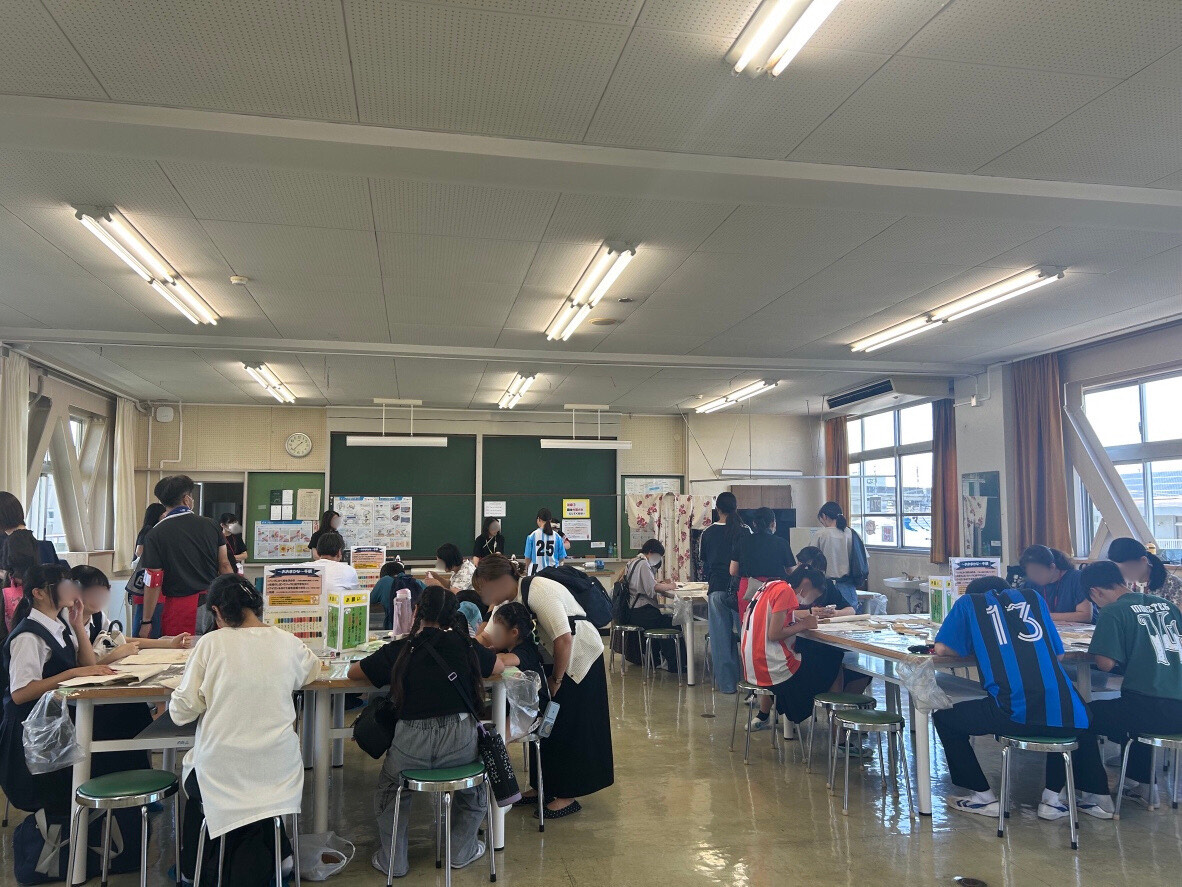 エコバッグ作りの様子