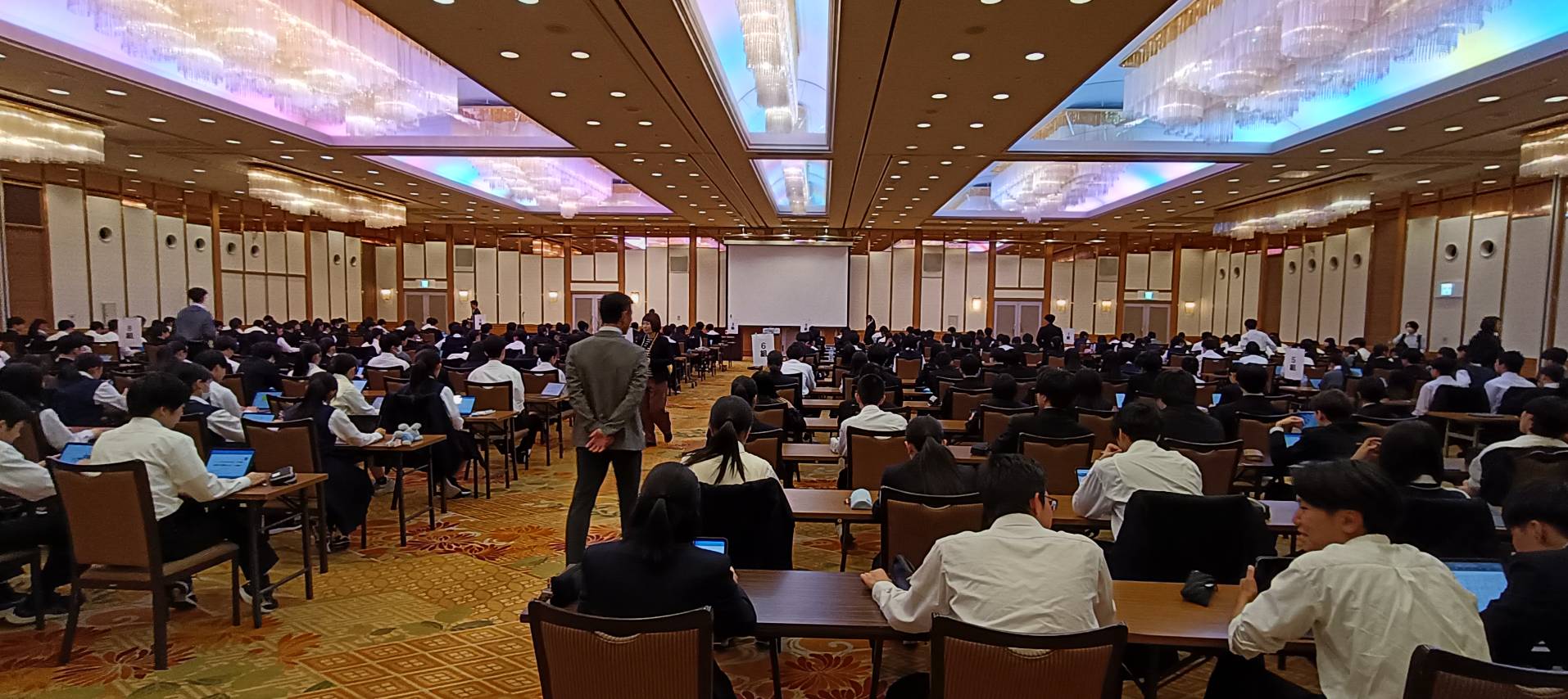 １年次校外ＨＲ　授業スタート