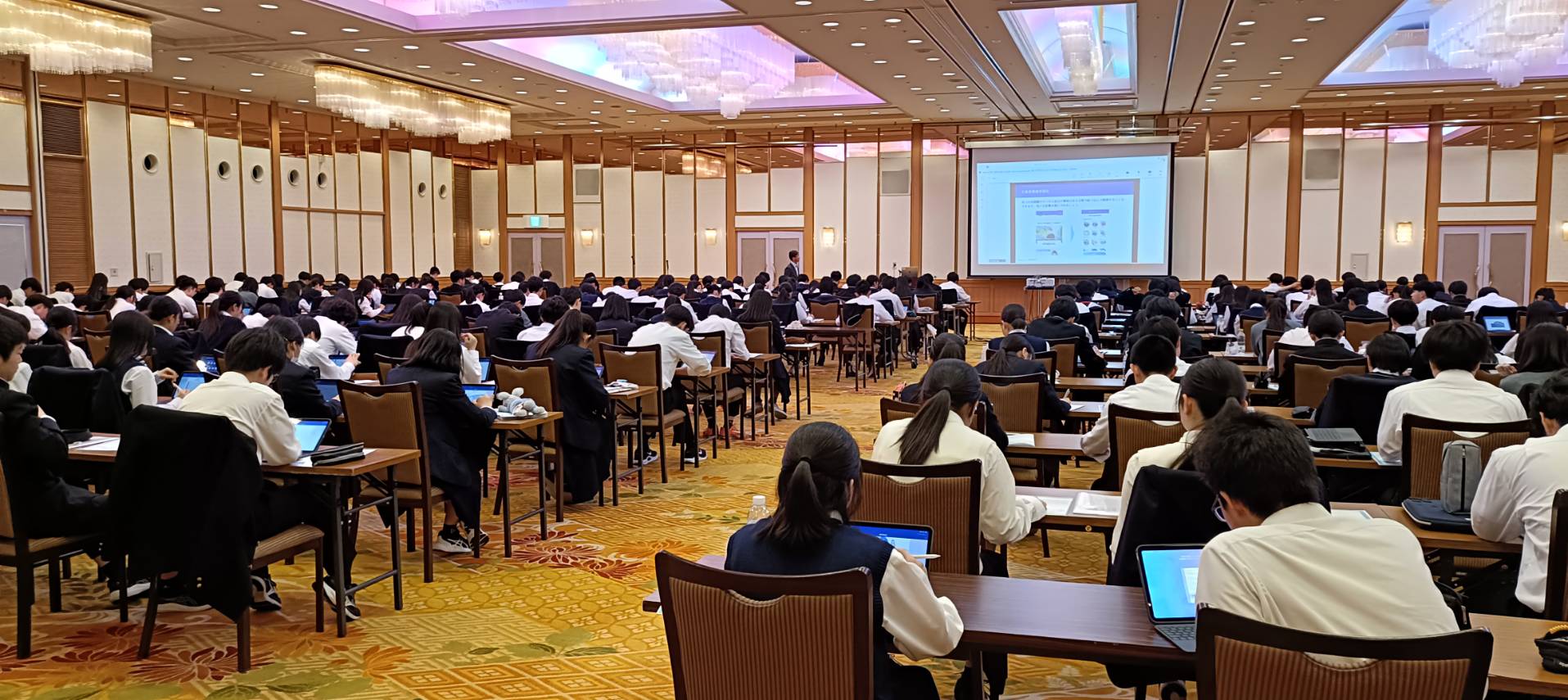 1年次校外HRの様子⑤