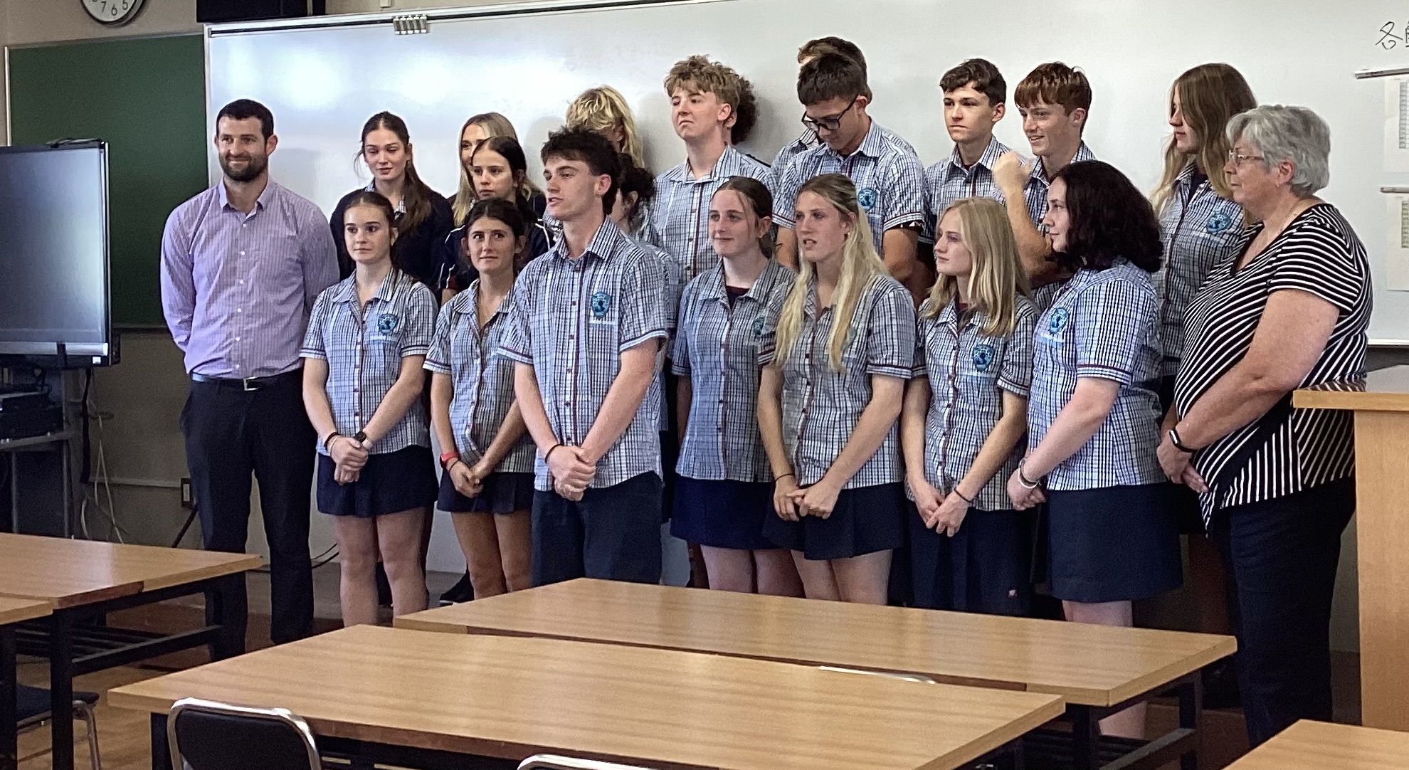 留学生　オンラインによる全校紹介