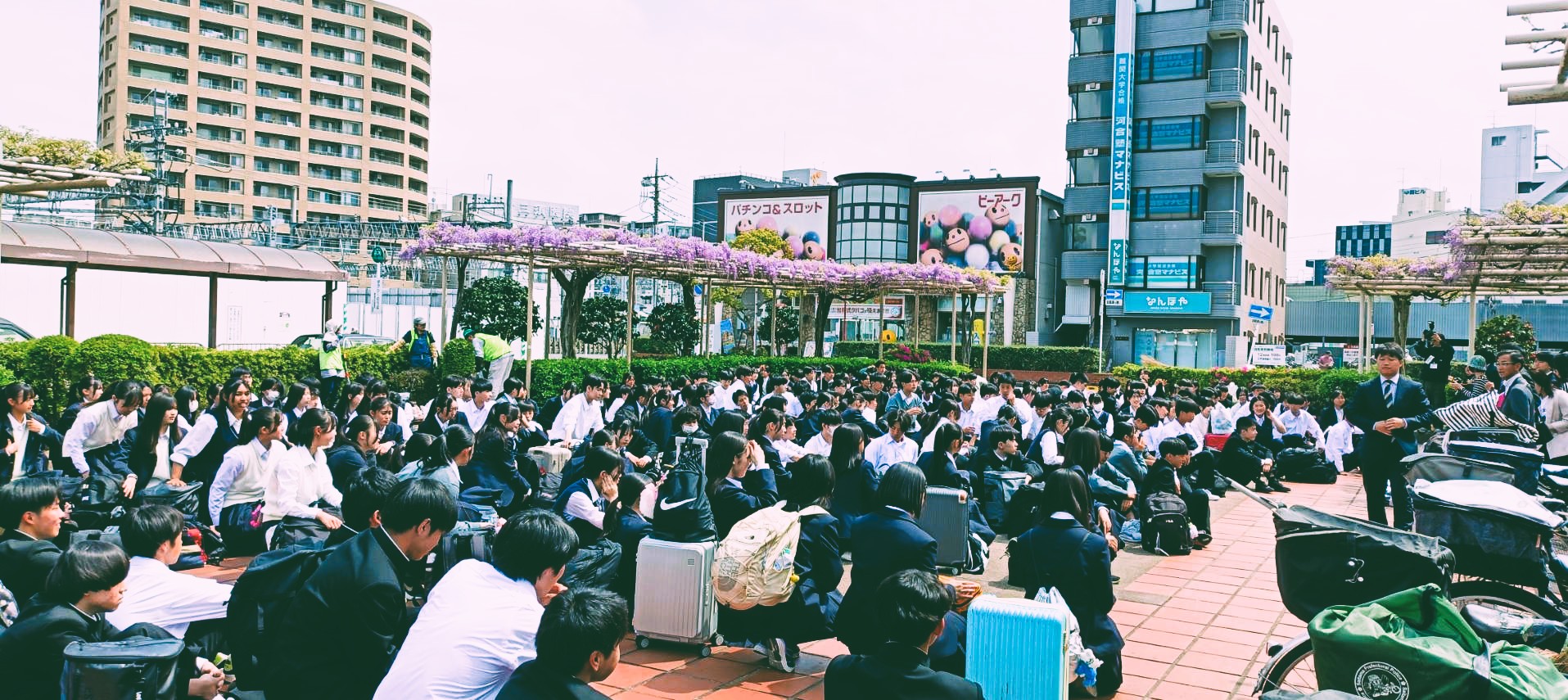 １年次校外ＨＲ出発