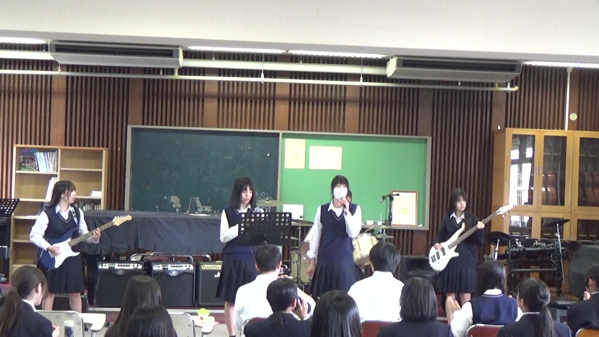 『バンド①』